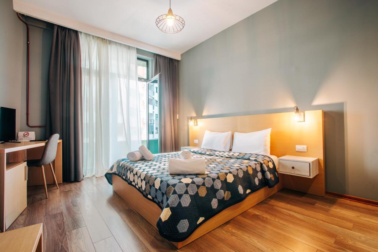 Arc Hotel Tirana Yzberish Bagian luar foto