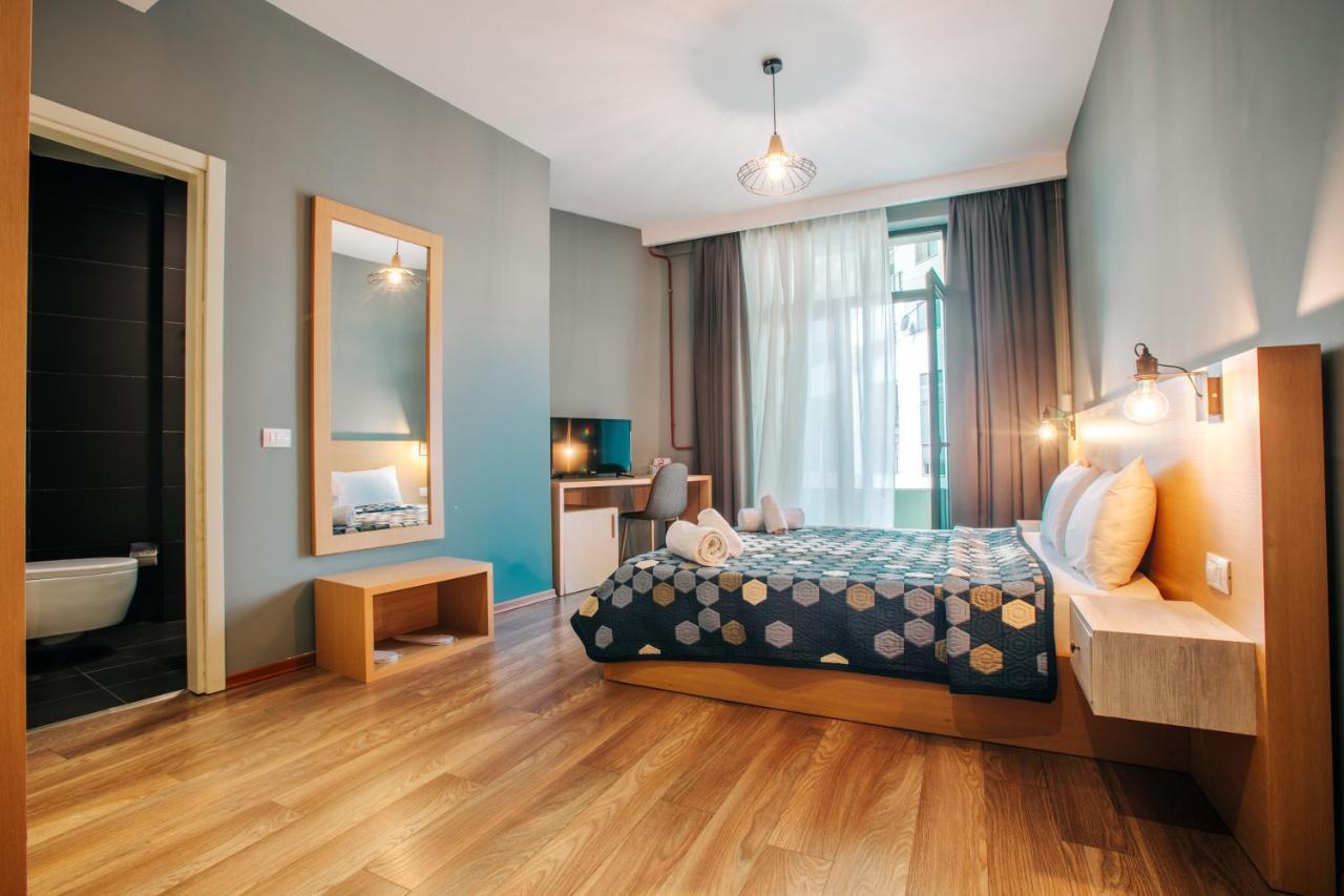 Arc Hotel Tirana Yzberish Bagian luar foto