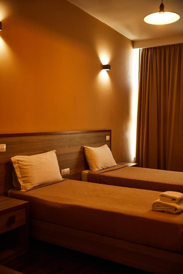 Arc Hotel Tirana Yzberish Bagian luar foto