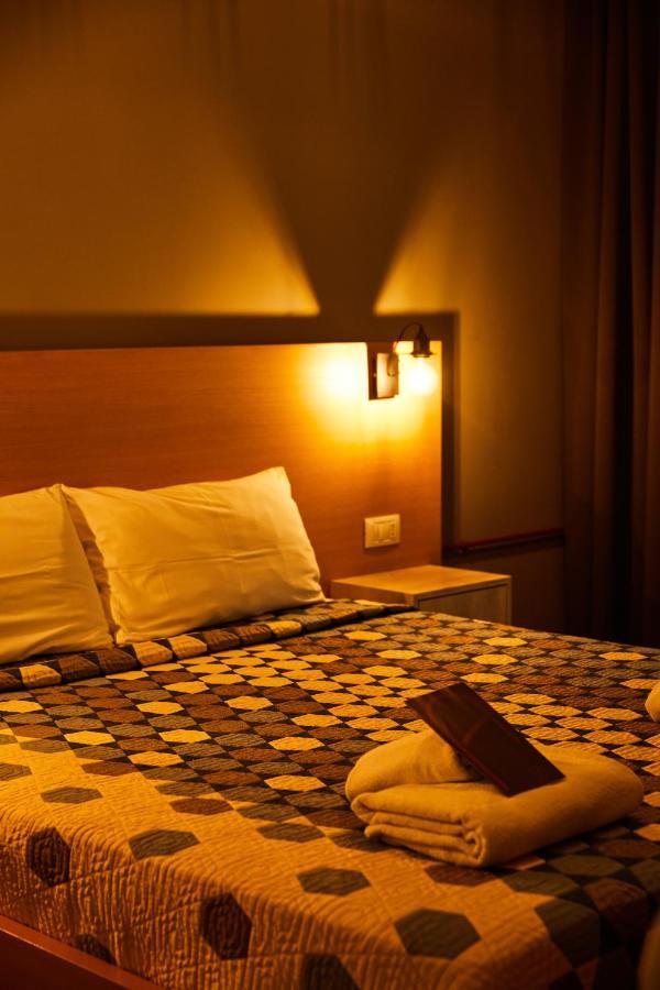 Arc Hotel Tirana Yzberish Bagian luar foto