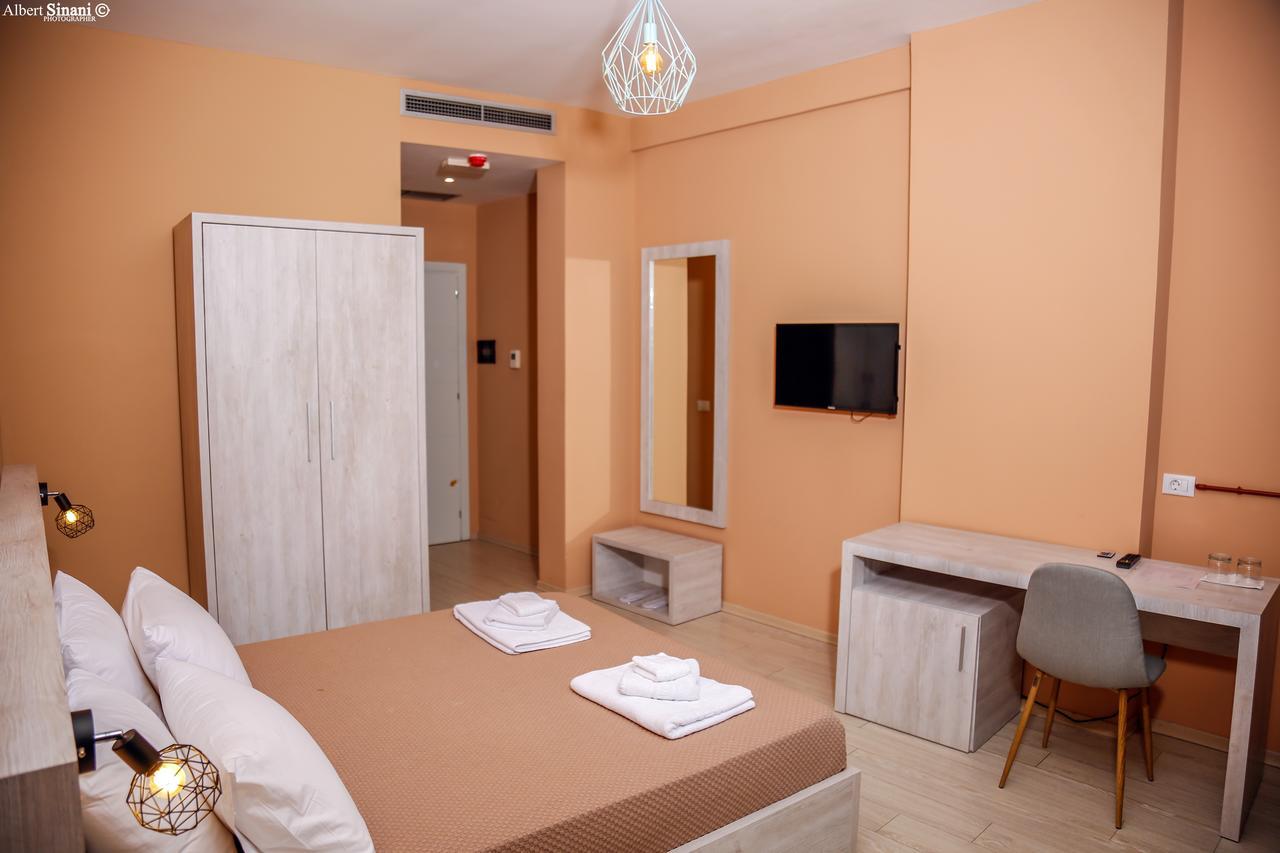 Arc Hotel Tirana Yzberish Bagian luar foto